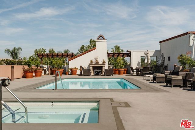 10648 Woodbridge Street 106, Toluca Lake (los Angeles), CA 91602