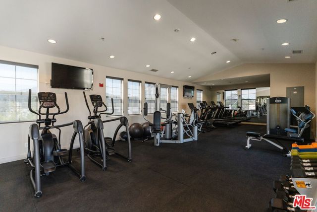 10648 Woodbridge Street 106, Toluca Lake (los Angeles), CA 91602