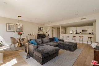 10648 Woodbridge Street 106, Toluca Lake (los Angeles), CA 91602