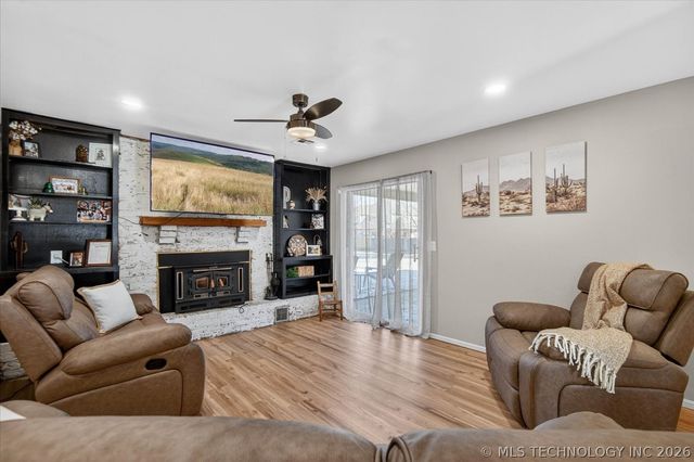 6720 Dorsett Drive, Bartlesville, OK 74006