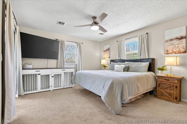 6720 Dorsett Drive, Bartlesville, OK 74006