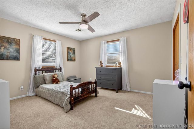 6720 Dorsett Drive, Bartlesville, OK 74006