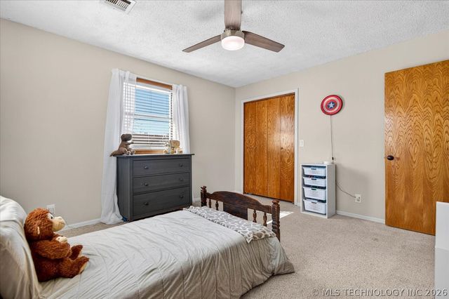 6720 Dorsett Drive, Bartlesville, OK 74006