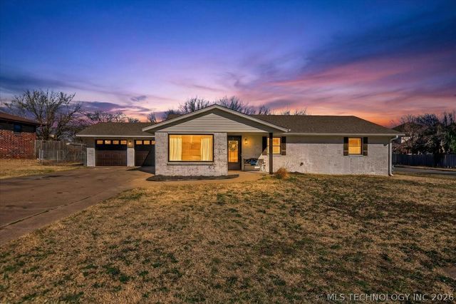 6720 Dorsett Drive, Bartlesville, OK 74006