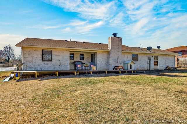 6720 Dorsett Drive, Bartlesville, OK 74006