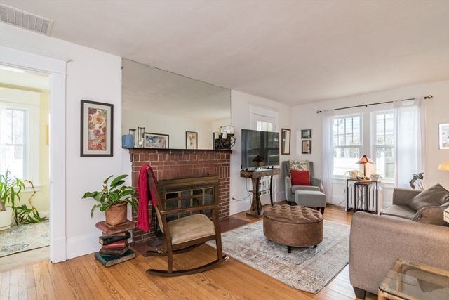 69 Belvidere St, Springfield, MA 01108