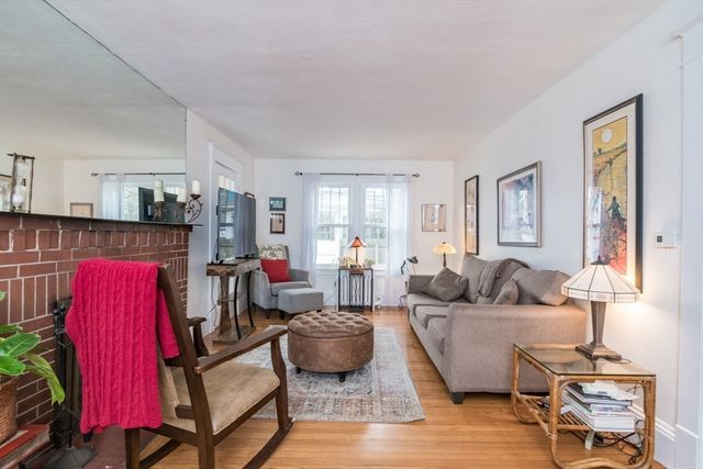 69 Belvidere St, Springfield, MA 01108