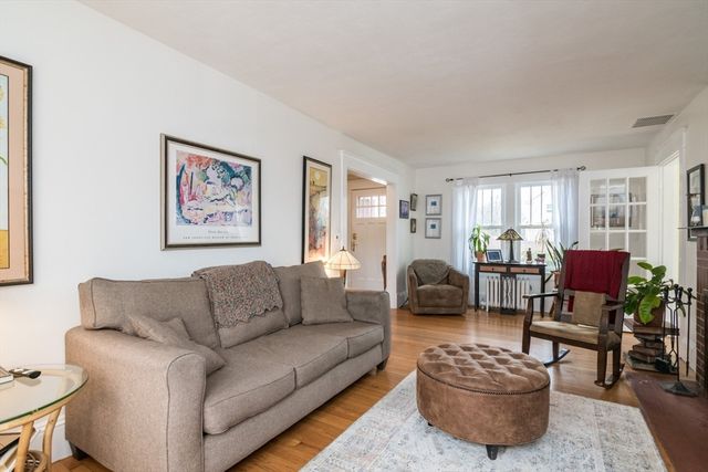 69 Belvidere St, Springfield, MA 01108