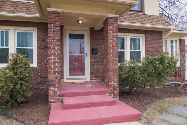 69 Belvidere St, Springfield, MA 01108