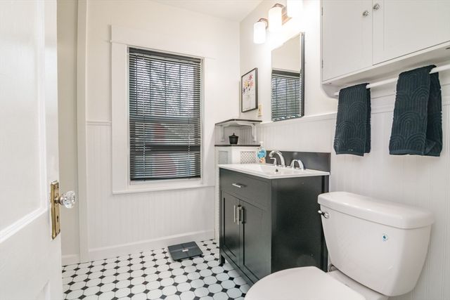 69 Belvidere St, Springfield, MA 01108