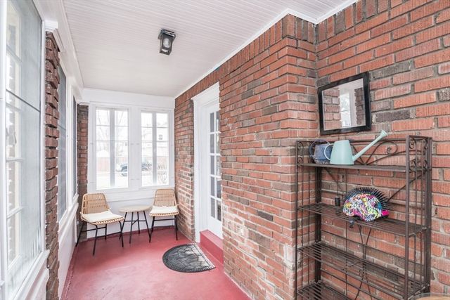 69 Belvidere St, Springfield, MA 01108