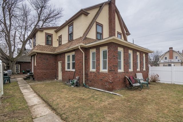 69 Belvidere St, Springfield, MA 01108