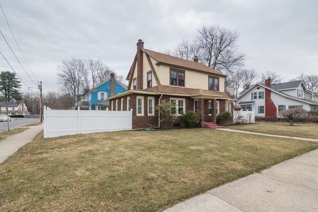 69 Belvidere St, Springfield, MA 01108