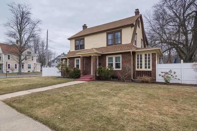 69 Belvidere St, Springfield, MA 01108