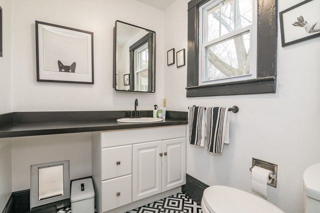 69 Belvidere St, Springfield, MA 01108