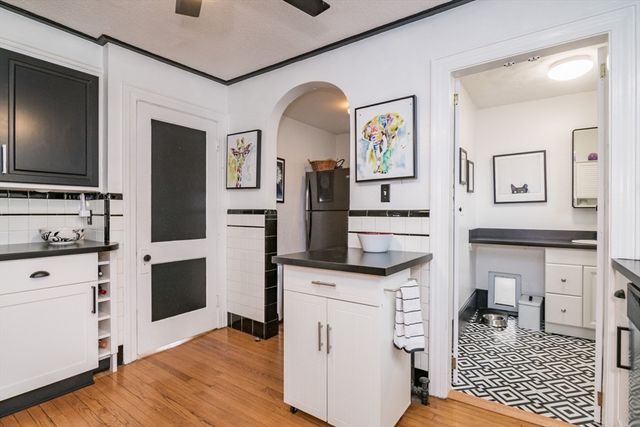 69 Belvidere St, Springfield, MA 01108