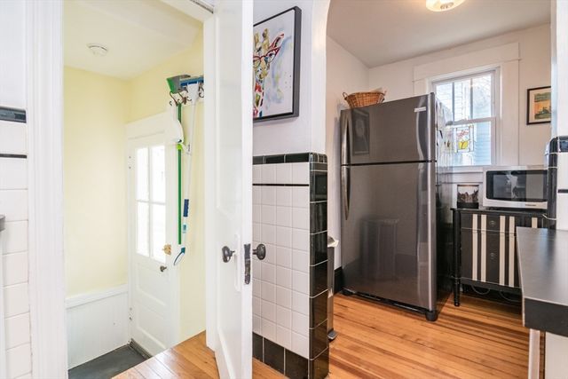 69 Belvidere St, Springfield, MA 01108