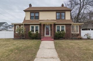 69 Belvidere St, Springfield, MA 01108