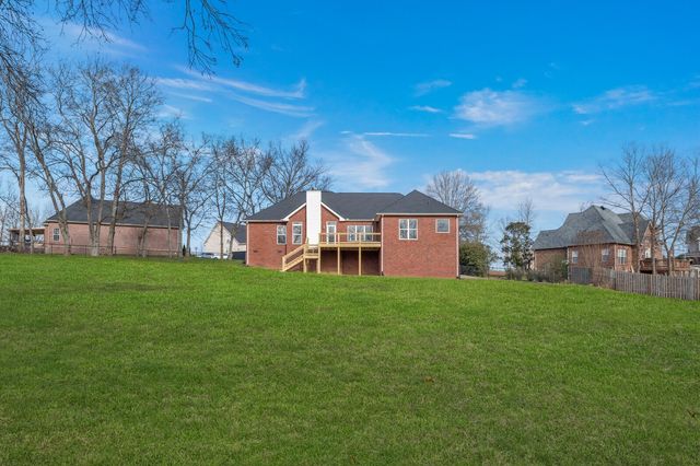 1017 Cabriolet Ct, Gallatin, TN 37066