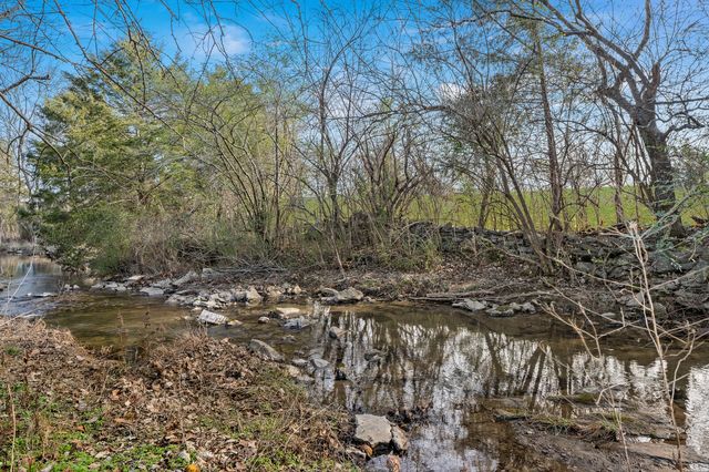 1017 Cabriolet Ct, Gallatin, TN 37066