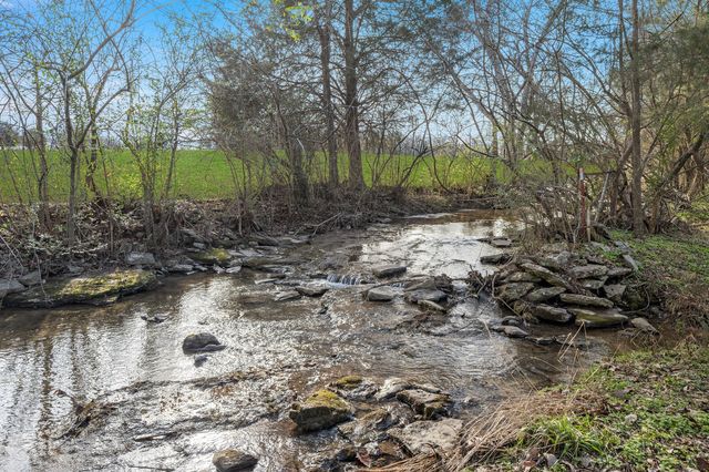 1017 Cabriolet Ct, Gallatin, TN 37066