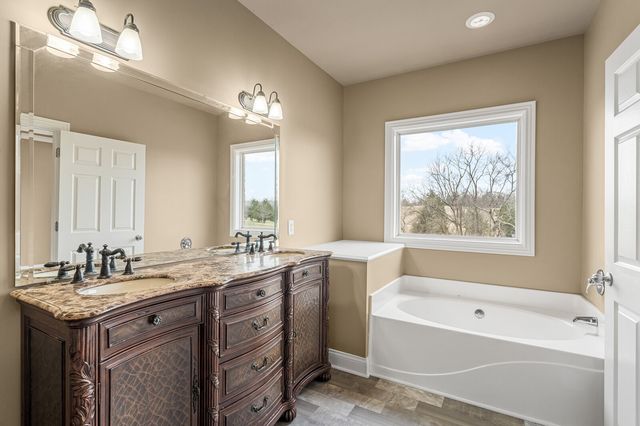 1017 Cabriolet Ct, Gallatin, TN 37066