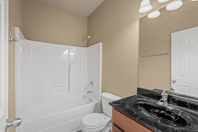 1017 Cabriolet Ct, Gallatin, TN 37066