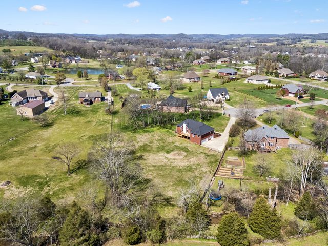 1017 Cabriolet Ct, Gallatin, TN 37066