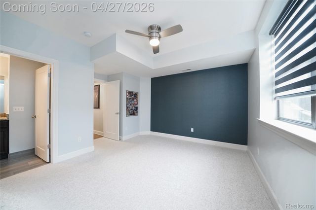 1230 Diamond Court E, Royal Oak, MI 48067