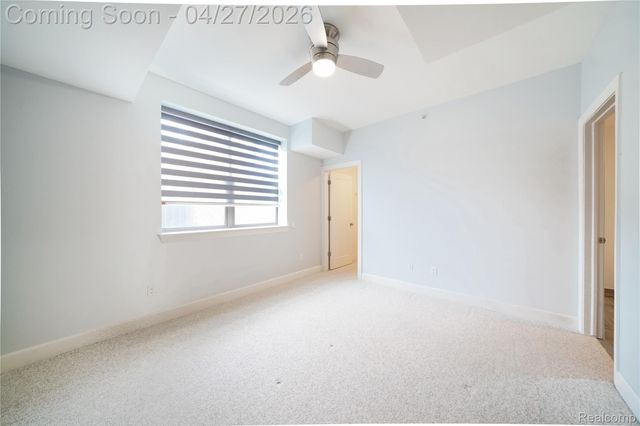 1230 Diamond Court E, Royal Oak, MI 48067