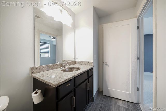 1230 Diamond Court E, Royal Oak, MI 48067