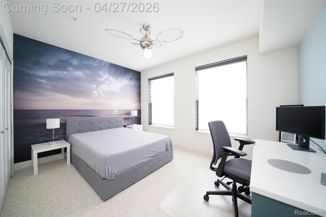 1230 Diamond Court E, Royal Oak, MI 48067