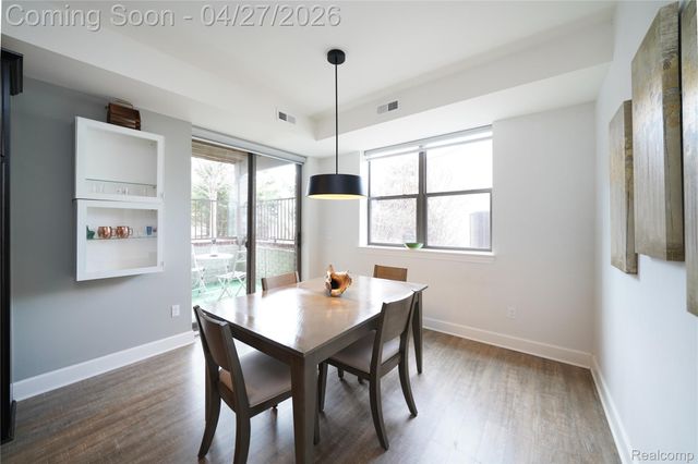 1230 Diamond Court E, Royal Oak, MI 48067