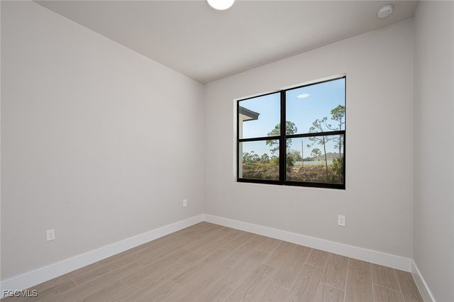 2012 Jackson AVE, Alva, FL 33920
