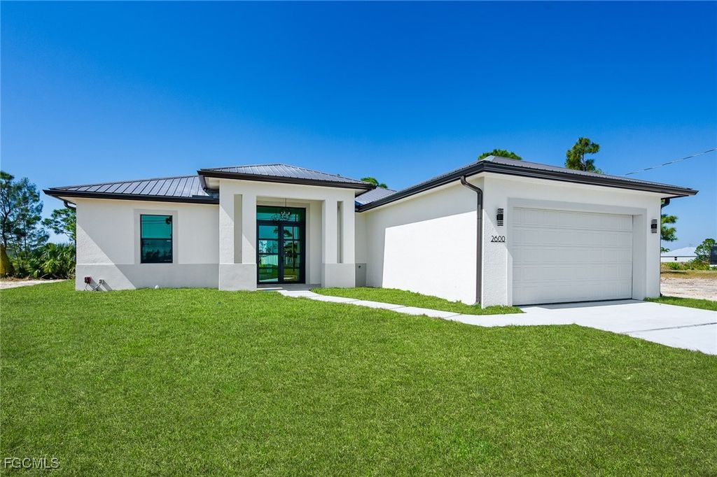 2012 Jackson AVE, Alva, FL 33920