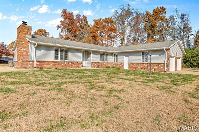 302 BRITANNA Drive, Swansea, IL 62226