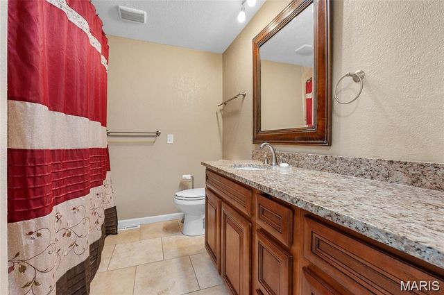 302 BRITANNA Drive, Swansea, IL 62226