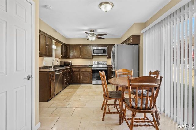 302 BRITANNA Drive, Swansea, IL 62226