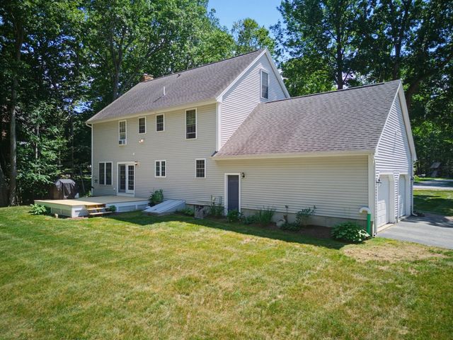 9 Champernowne, Madbury, NH 03823