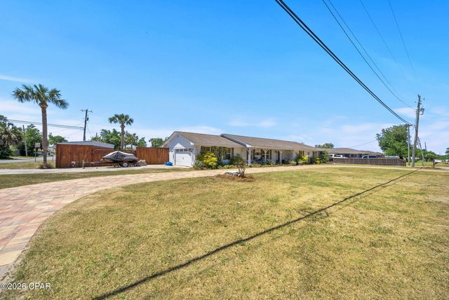 4423 Northshore Road, Lynn Haven, FL 32444