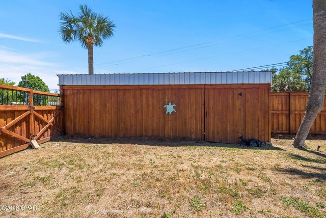 4423 Northshore Road, Lynn Haven, FL 32444
