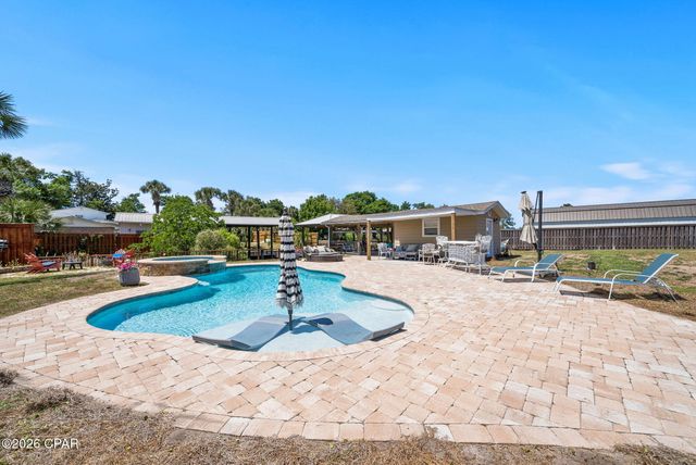 4423 Northshore Road, Lynn Haven, FL 32444