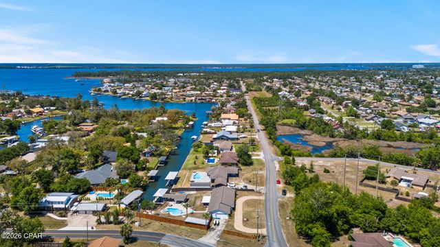 4423 Northshore Road, Lynn Haven, FL 32444