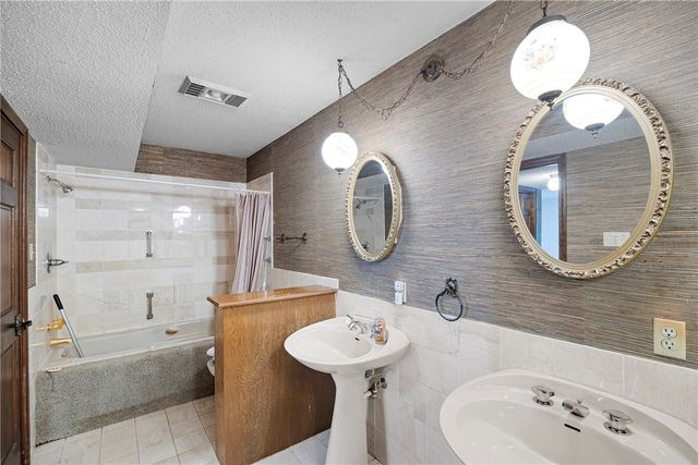 2500 E 8th Street, Danville, AR 72833