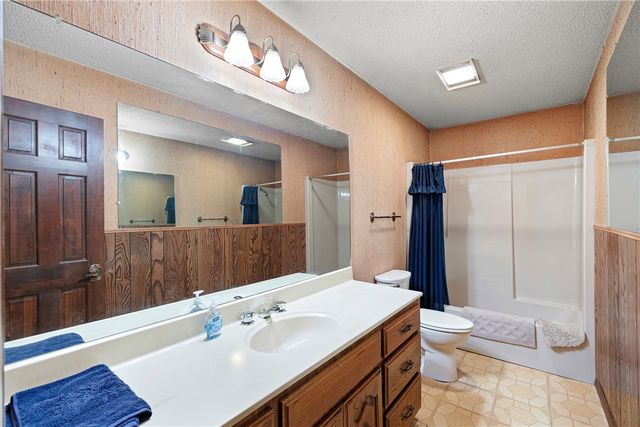 2500 E 8th Street, Danville, AR 72833