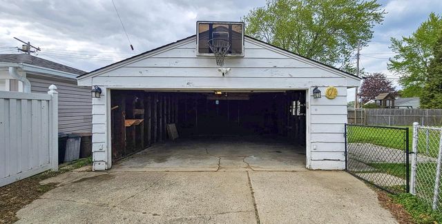 2726 84th STREET, Kenosha, WI 53143