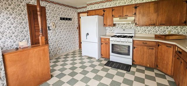 2726 84th STREET, Kenosha, WI 53143