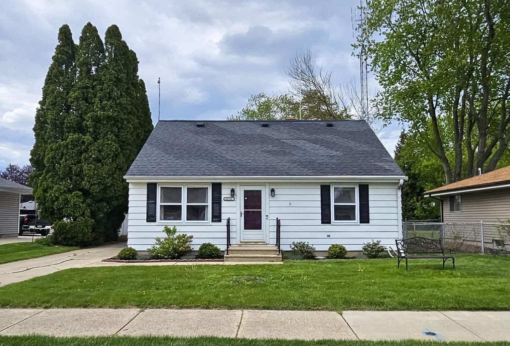 2726 84th STREET, Kenosha, WI 53143