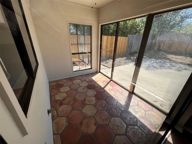 6417 Canyon Circle, Fort Worth, TX 76133