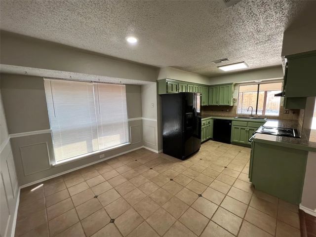 6417 Canyon Circle, Fort Worth, TX 76133